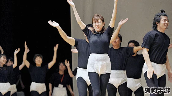 日本少妇撒尿BBBwBBBw毛，精彩评论和个人见解全方位解读这一独特现象的背后故事