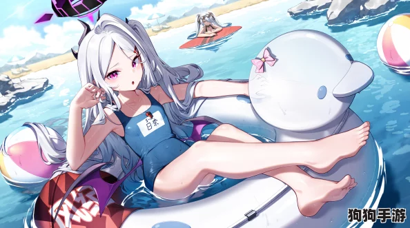 夏日激情绽放，碧蓝档案独家揭秘：日奈限定泳装魅力全开，海滩风情引爆视觉盛宴！