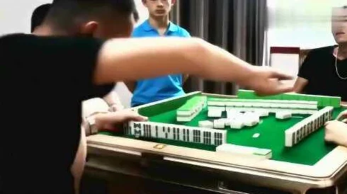 打牌生猴子的视频：看这场精彩对决如何引发热议与欢笑，绝对不容错过！