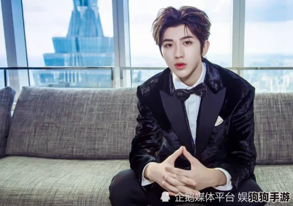 男生将坤坤,这位时尚偶像的独特魅力和个人风格吸引了无数粉丝的热烈追捧 男生将坤坤,这位时尚偶像的独特魅力和个人风格吸引了无数粉丝的热烈追捧