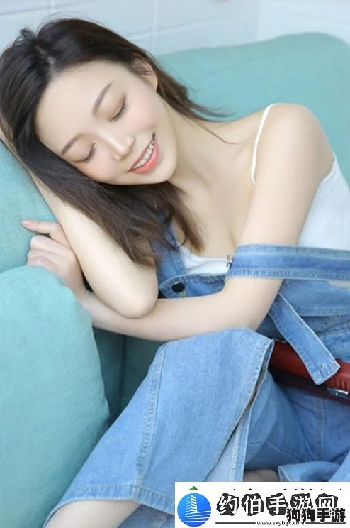 沈娜娜苏清歌团圆火锅在线播放，畅享美食与欢乐的完美结合，尽在此刻！