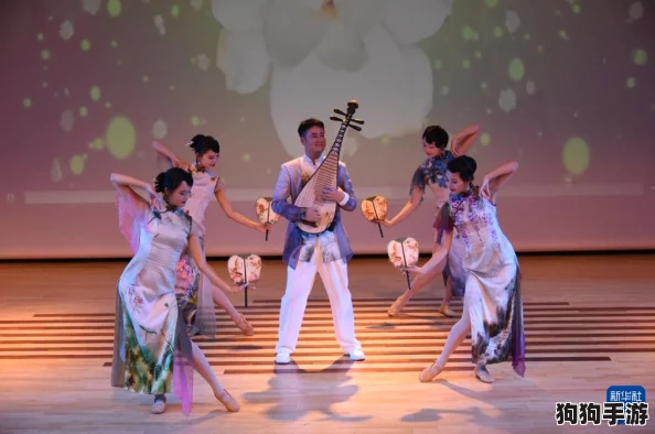 “夏晴子秦可欣中秋节欢迎仪式：人们齐聚，共享团圆氛围与独特文化体验”
