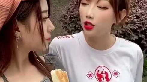 女生啊～你tm别舔了，干嘛还沉迷在那些不值得的人身上呢？